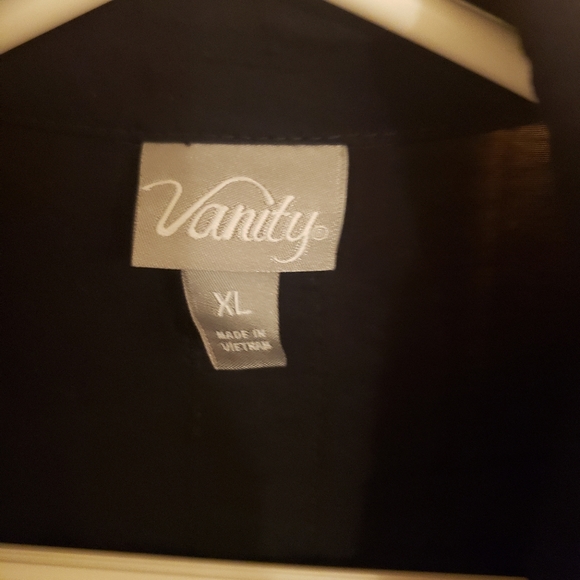 Blouse - Picture 2 of 3